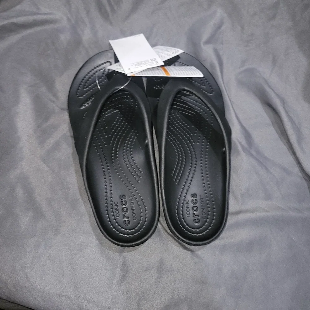 Crocs Iconic Comfort Kadee II Black Flip Flop Sandals Womens Size 7 NWT